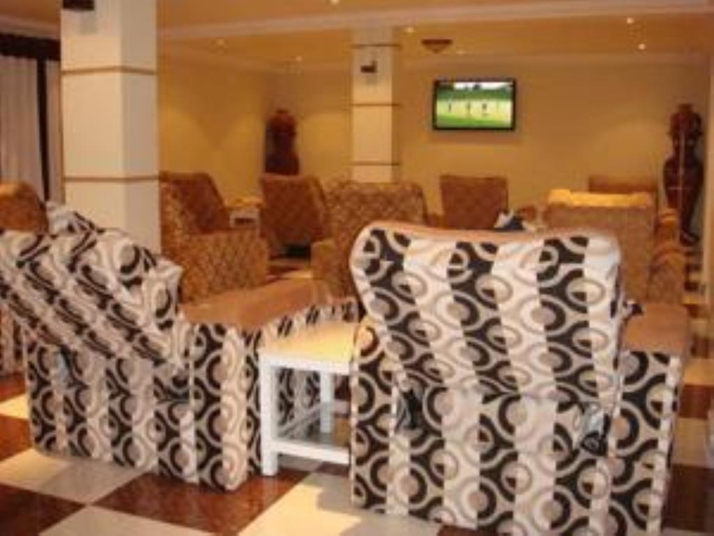 Comfort Star 2 Hotel Phnom-Penh Buitenkant foto