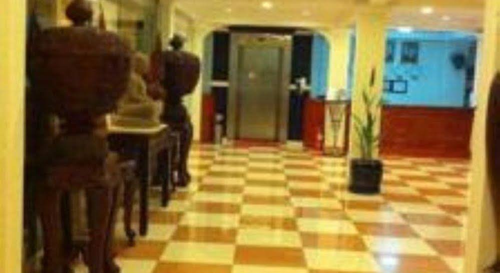 Comfort Star 2 Hotel Phnom-Penh Buitenkant foto